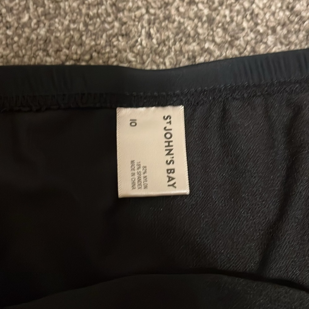 St. John’s Bay  swimsuit top & shorts size 10 - Picture 8 of 12